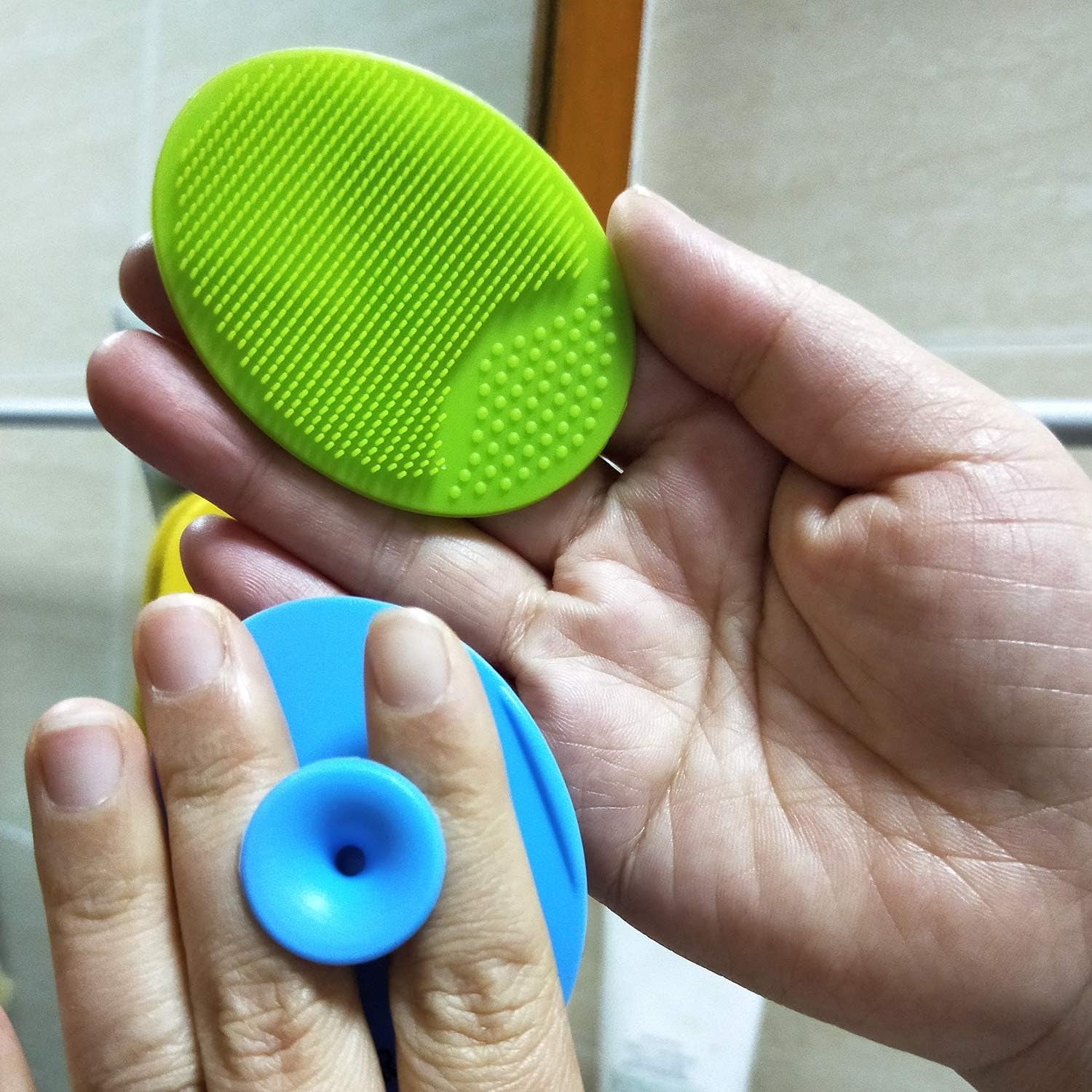 Facial Cleansing Brush,Soft Silicone Face Scrubber,Facial Exfoliation Scrub for Massage Pore Cleansing Blackhead Removing Deep Scrubbing for All Kinds of Skins (2Ed-Fruit Green+Light Blue)